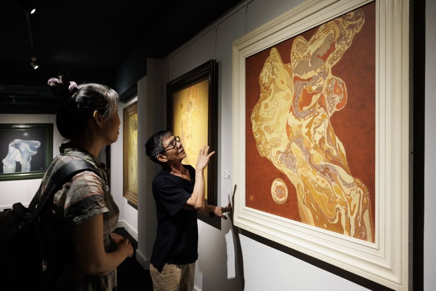 Chất liệu của tác phẩm trong triển lãm