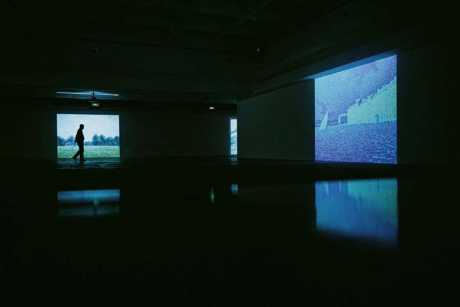 Giới thiệu triển lãm Ngẫu biến hạnh phúc