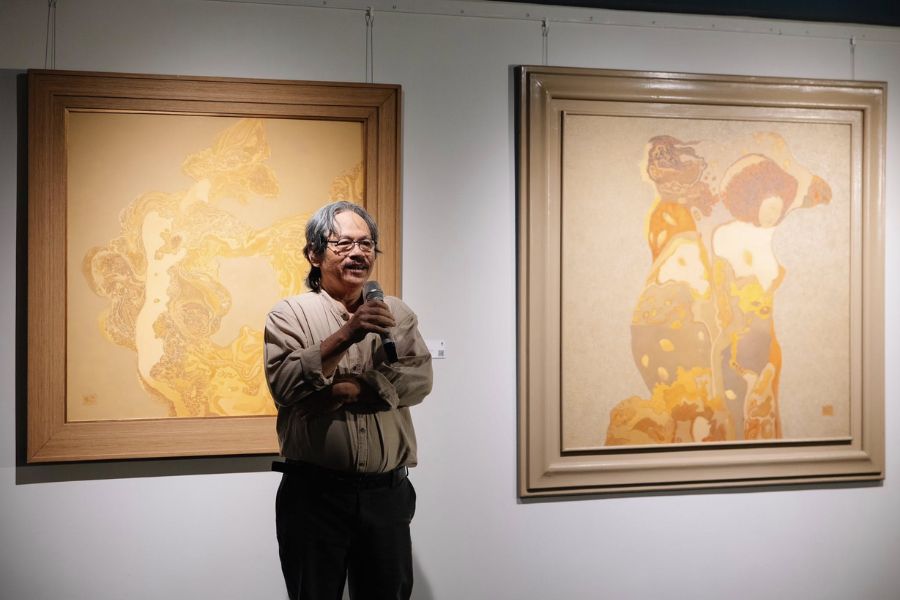 Họa sĩ Nguyễn Viết Thanh tại triển lãm