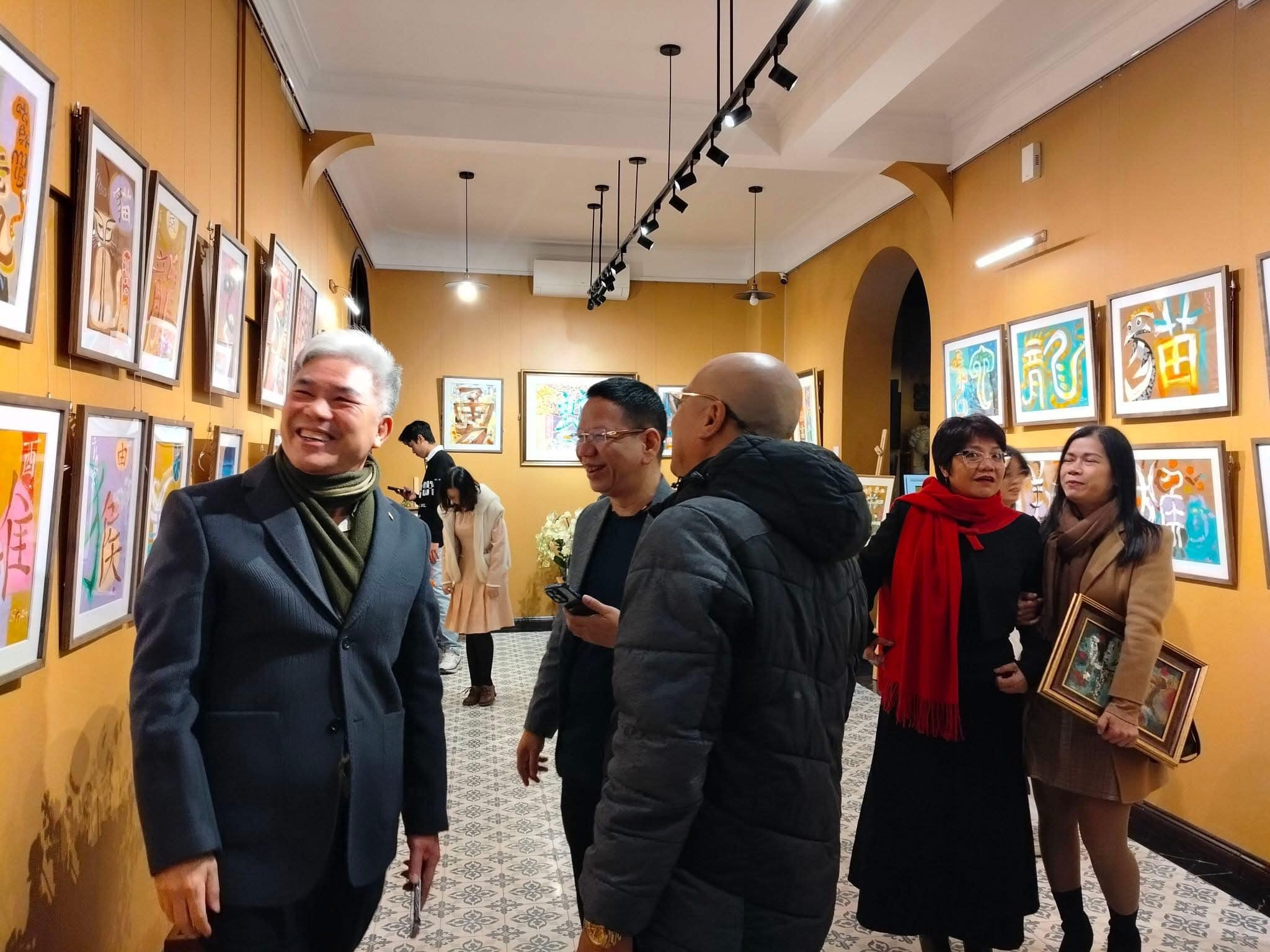 Liên Hệ Vân Art Gallery