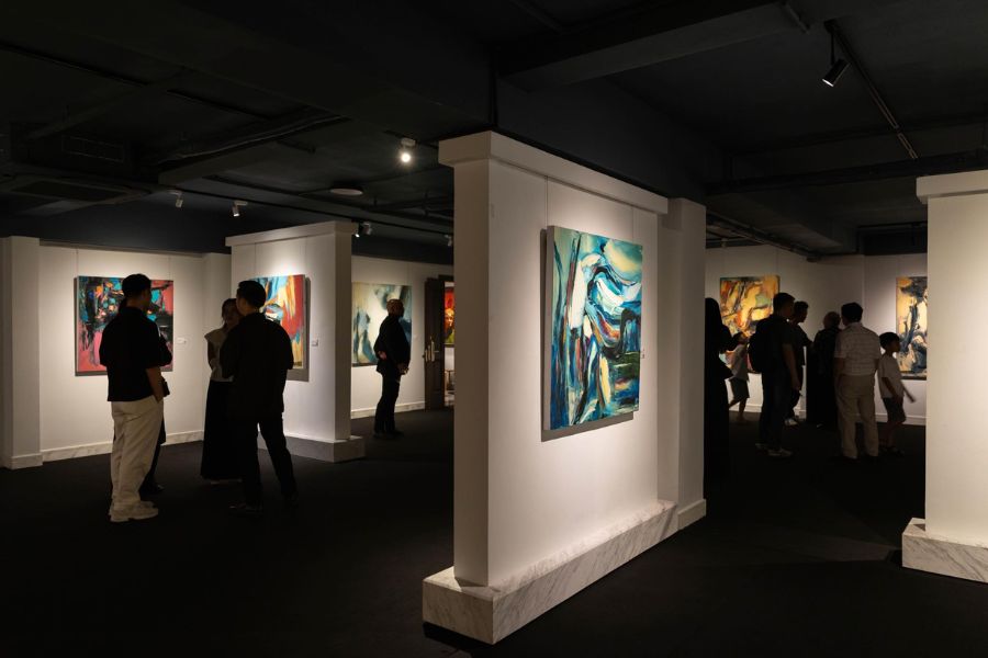 Thưởng thức triển lãm Giai điệu trên cao (2)