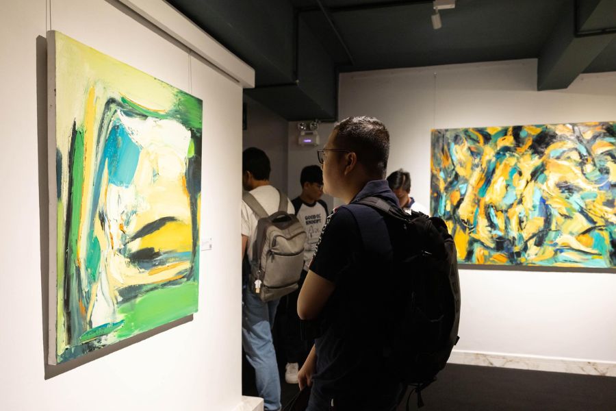 Thưởng thức triển lãm Giai điệu trên cao