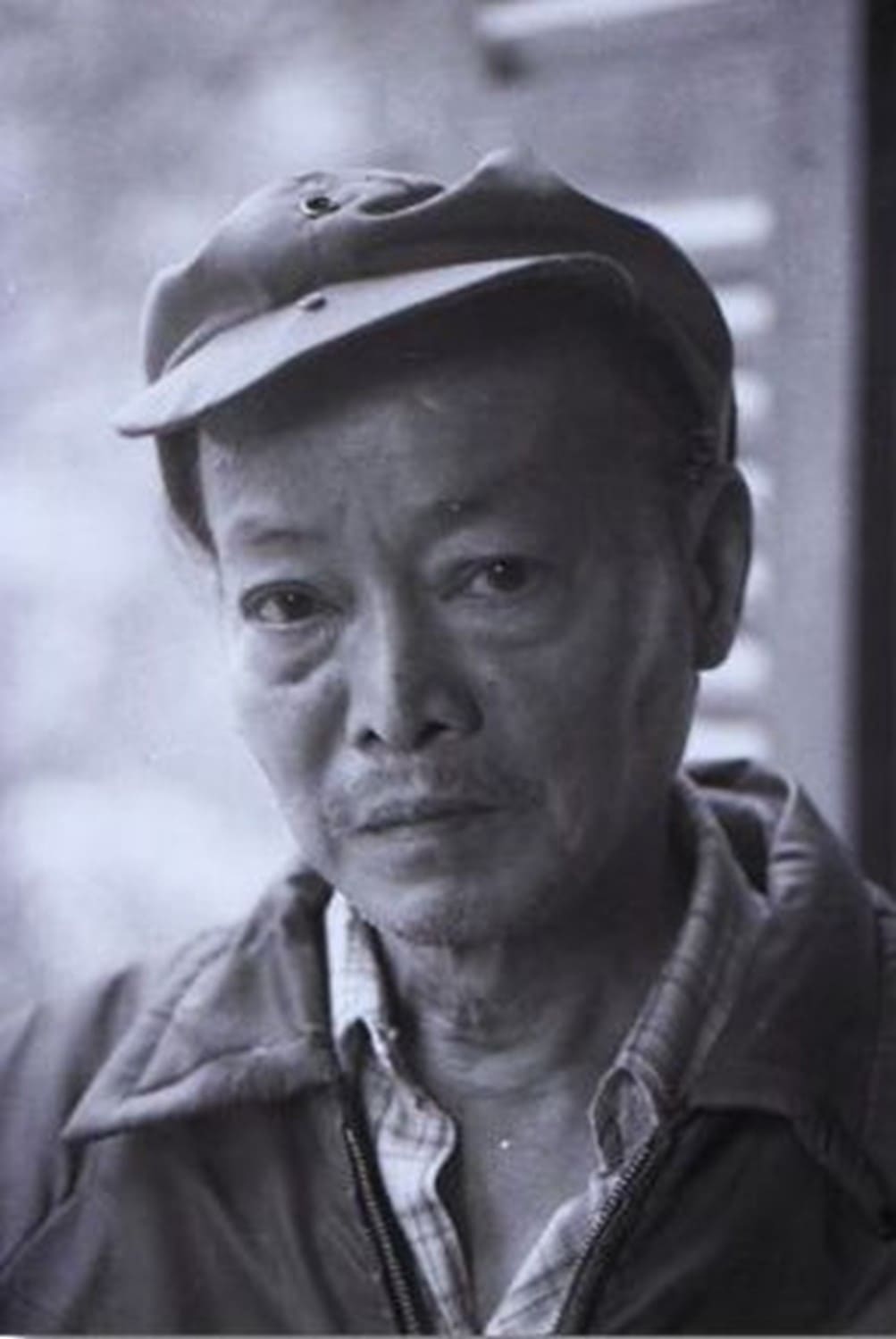 chân dung Họa Sĩ Nguyễn Sáng
